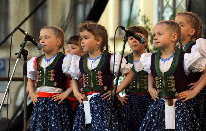Frenštát rozezněl folklorní festival, představilo se přes tři sta účinkujících