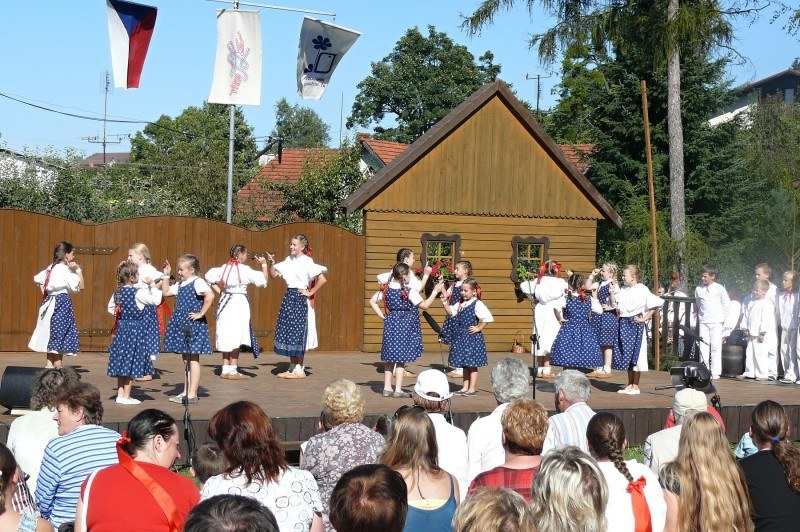 Obcí Lhotka se v sobotu ponese zvuk folklóru