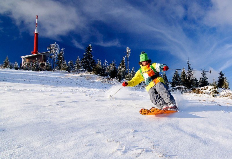 Provozovatelé skiareálů v Beskydech připravují na nadcházející lyžařskou sezonu novinky