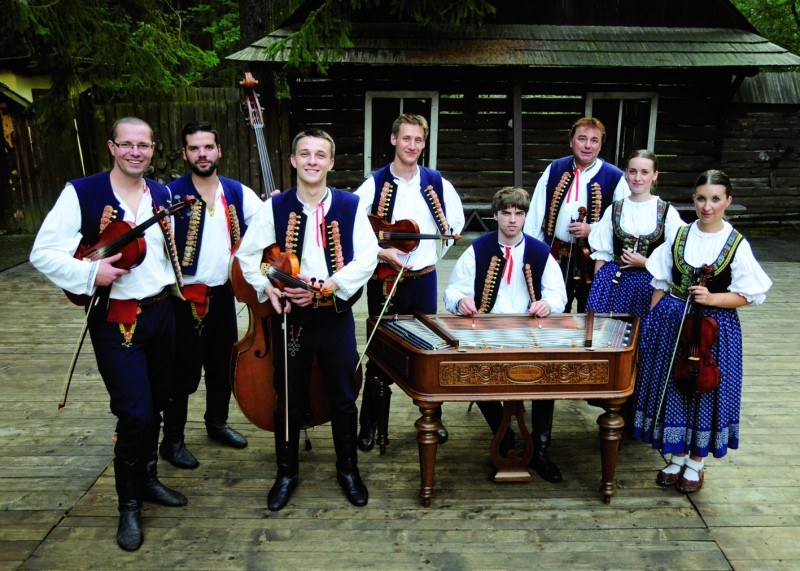 Mezinárodní festival adventních a vánočních zvyků, koled a řemesel