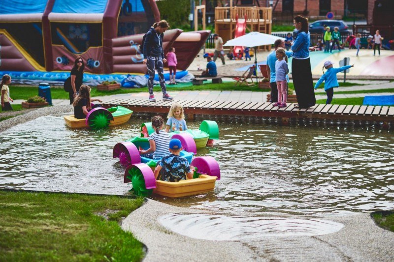 NA BÍLÉ | LETNÍ DĚTSKÝ PARK A LANOVÝ PARK