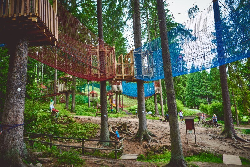 NA BÍLÉ | LETNÍ DĚTSKÝ PARK A LANOVÝ PARK