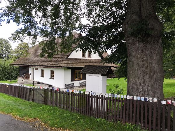 Chalupa plná příběhů a borůvky k tomu
