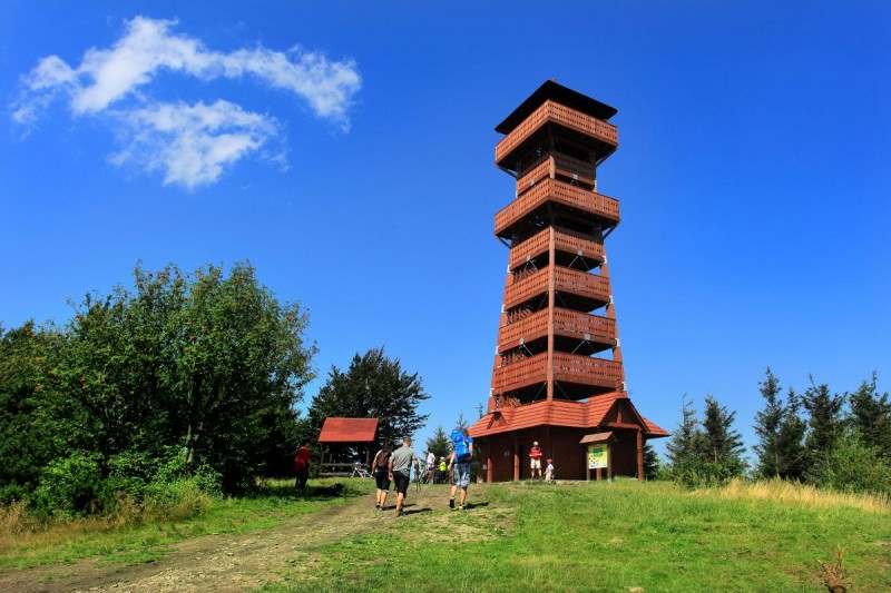Z Frenštátu na Horečky, Velký Javorník a zpět