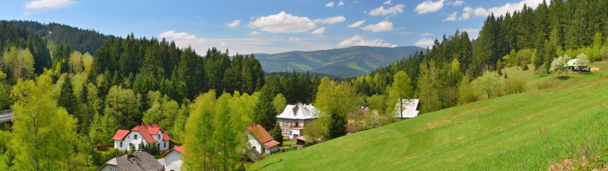 S dětmi obrázkovou a naučnou stezkou