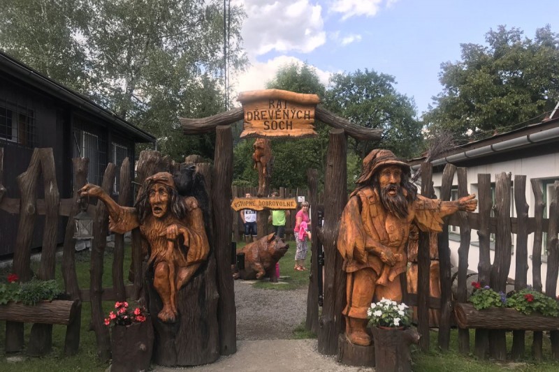 Ráj dřevěných soch, Ostravice