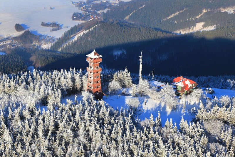 Skilanglaufstrecke unterhalb des Bergs Velký Javorník