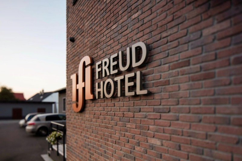 Parkoviště Ostravice - Naproti hotelu Freud